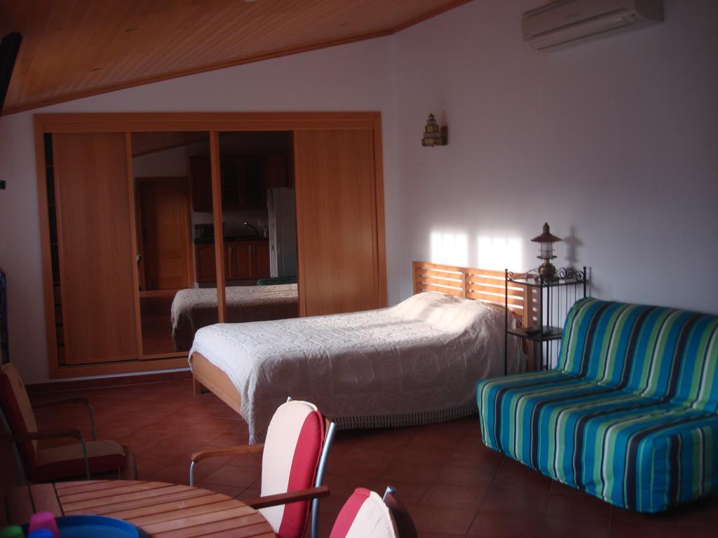 Guest House Dos Olivais Azeitao Exterior photo